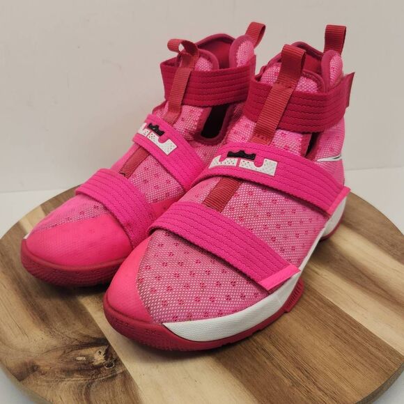 Nike LeBron Soldier 10 GS 'Vivid Pink Blast' 845121-606 size 6Y / Women's 7.5 - Picture 6 of 11